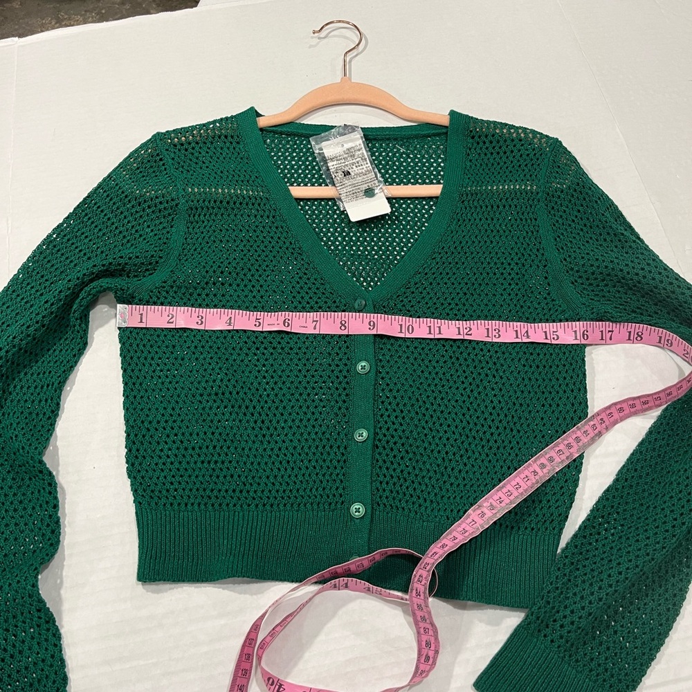 UNIQLO CROCHET CROPPED SWEATER NEW WITH TAG (867) - Picture 4 of 14